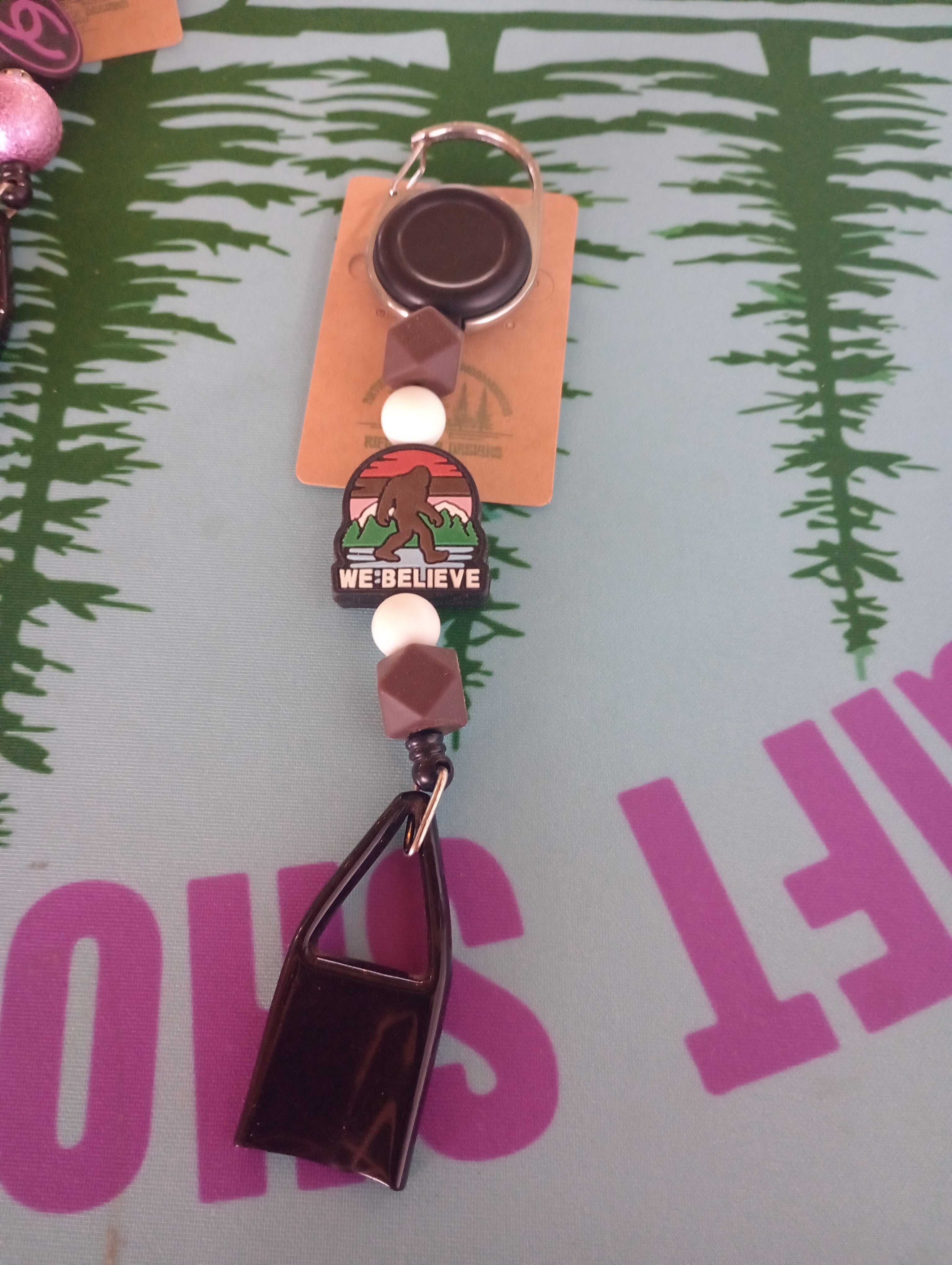 Bigfoot - Retractable lighter reel image 0